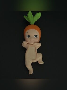 Sonny Angel Carrot Hipper